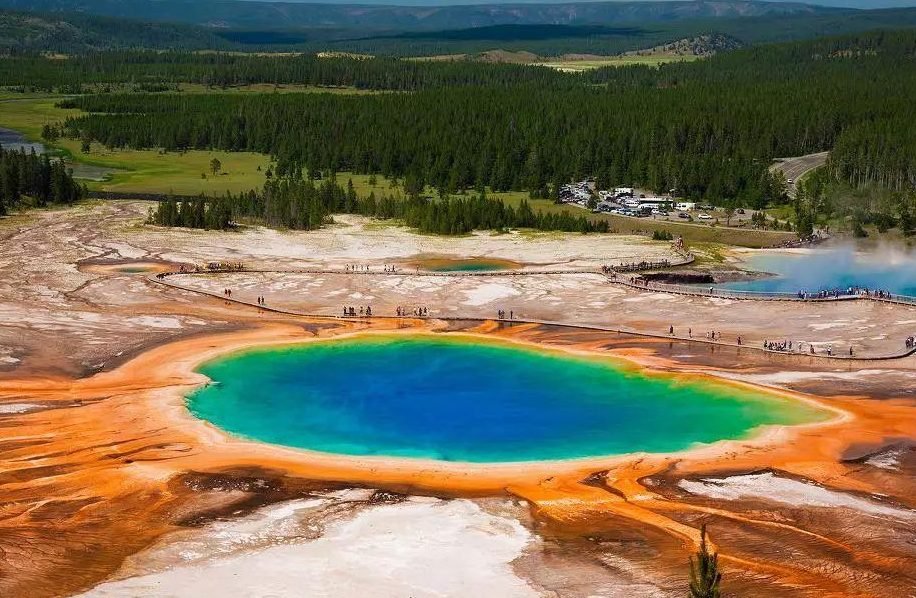 Grand Teton National Park+ Yellowstone National Park 4-day Tour from Salt Lake City