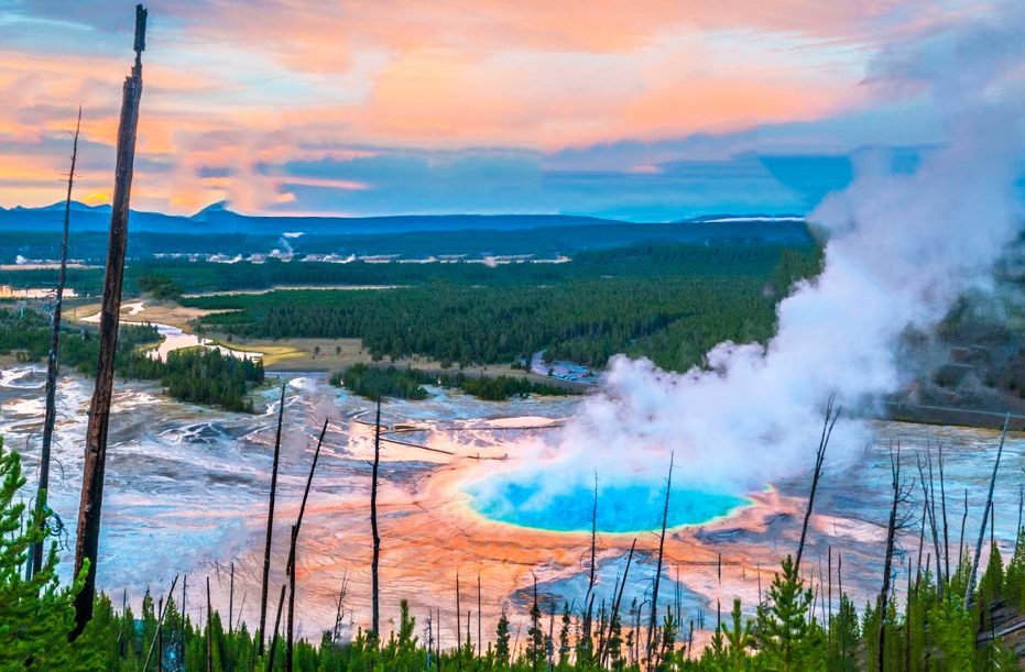Small Group of No More Than 13 Guests | Los Angeles pick-up&Free Day+Bryce Canyon National Park+ Yellowstone National Park+Grand Teton National Park+Salt Lake City+Zion National Park 10-day Tour