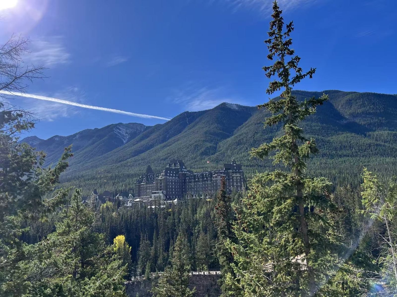 6-Day Rocky Mountain Tour to Banff National Park and Yoho National Park (Package)