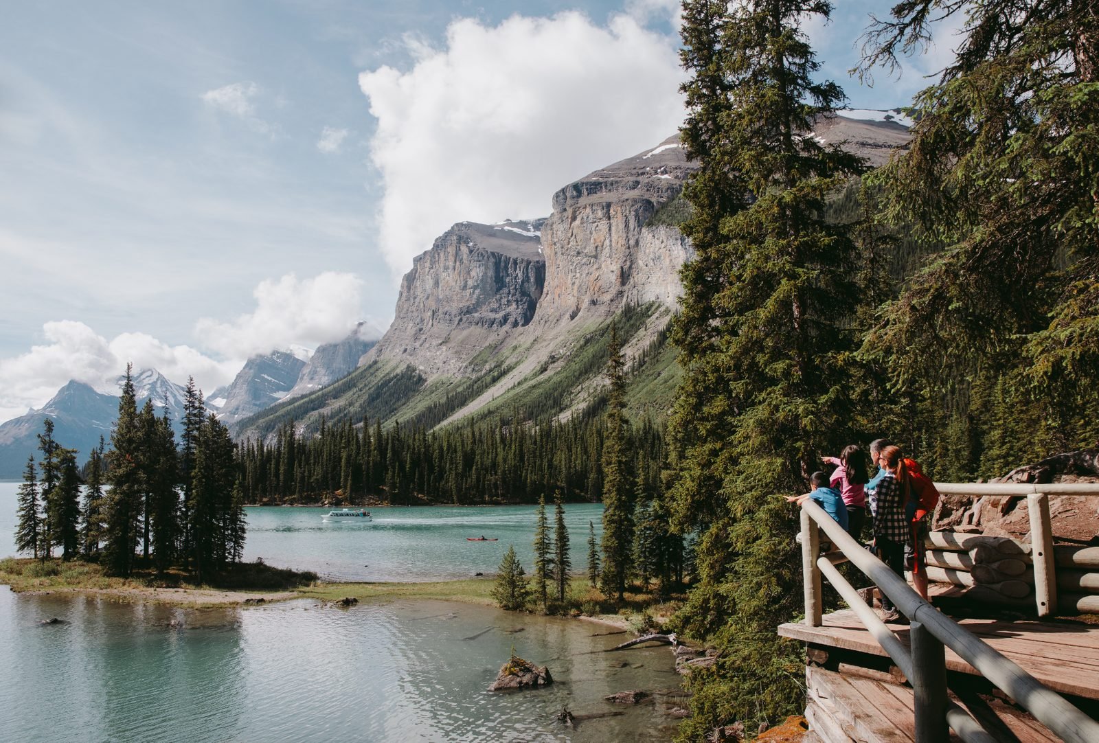 Vancouv Pick-up+ Jasper National Park+ Columbia Glacier+ Town of Banff+ Yoho National Park+ Banff National Park+ Calgary 6-Day Tour (Packpage)