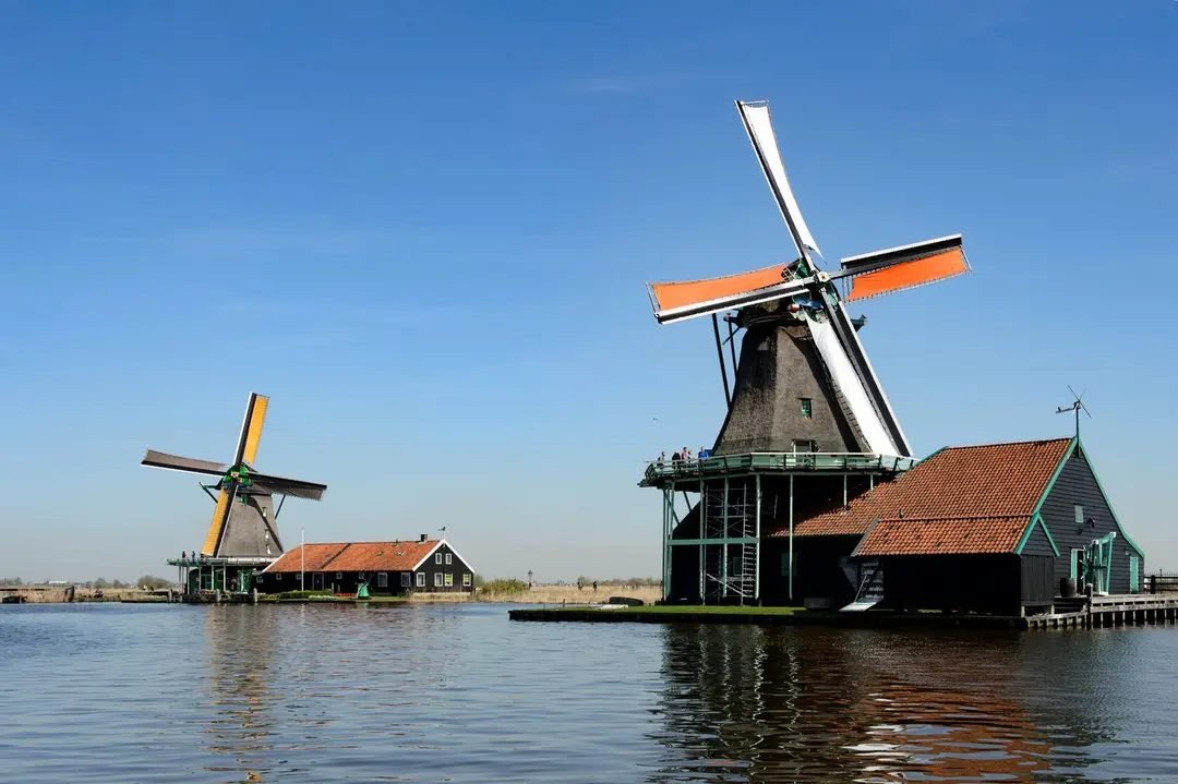 4 Days Tour in Netherlands, Belgium, and France | Across Amsterdam, Brussels and  Paris