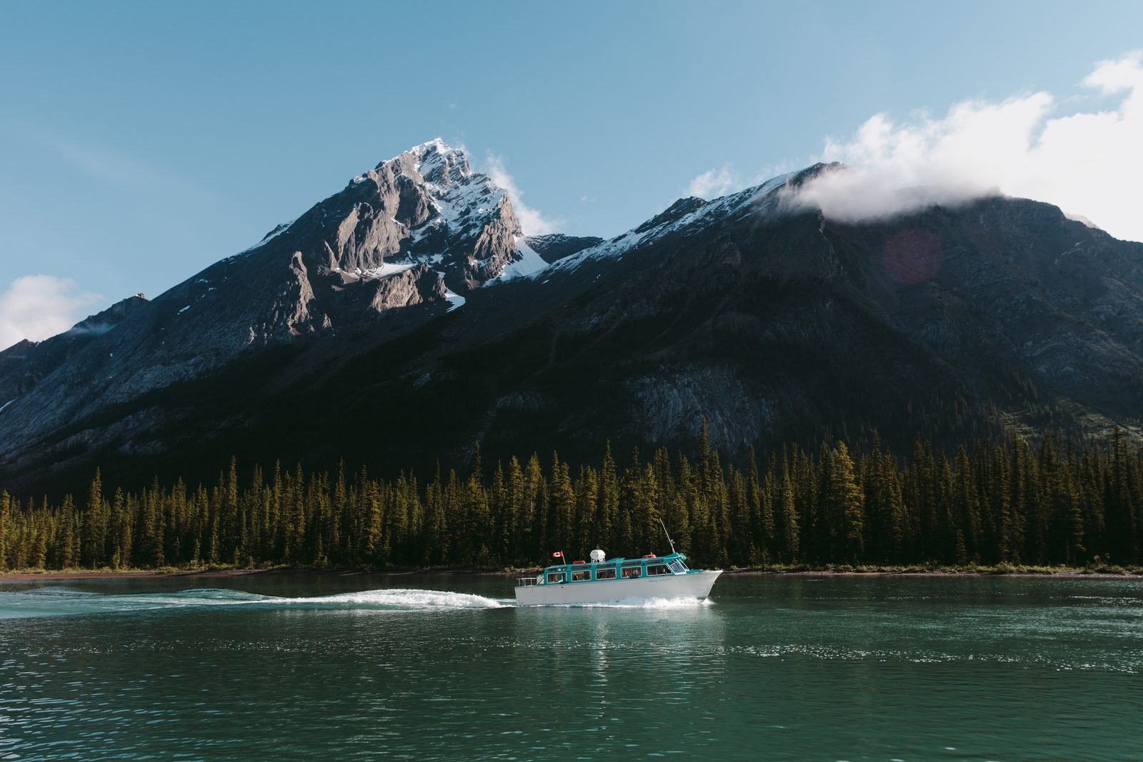 Banff National Park + Jasper National Park + Columbia Icefield 4-Day In-Depth Tour with Calgary airport pick-up