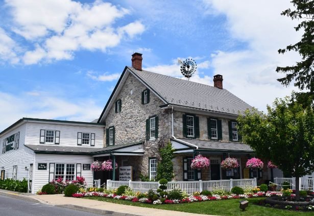 Small Group No More Than 12 Guests | Amish Farm and House 1-Day Tour
