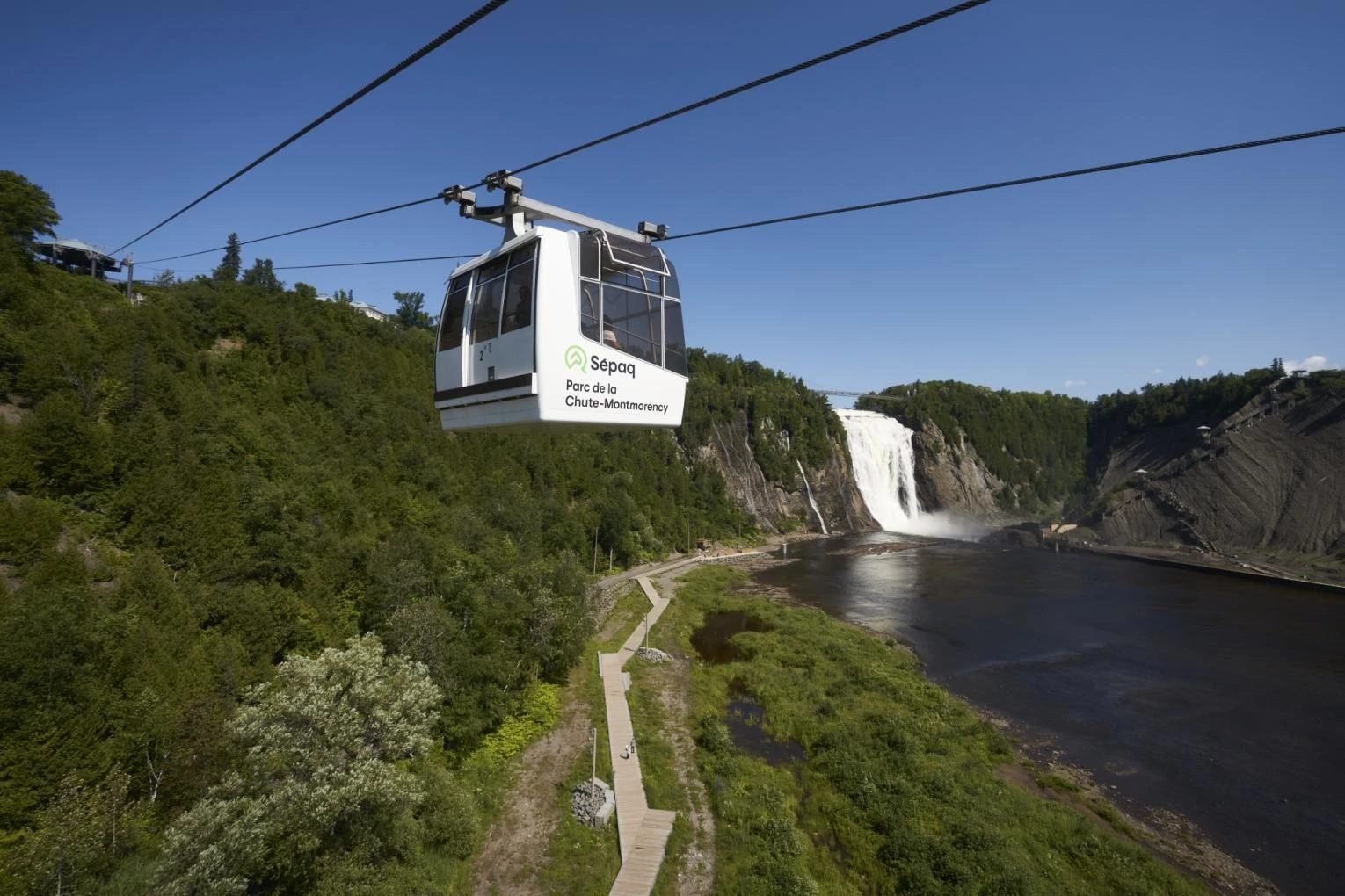 3 Day Tour Through Toronto, Montreal, Ottawa, and Quebec