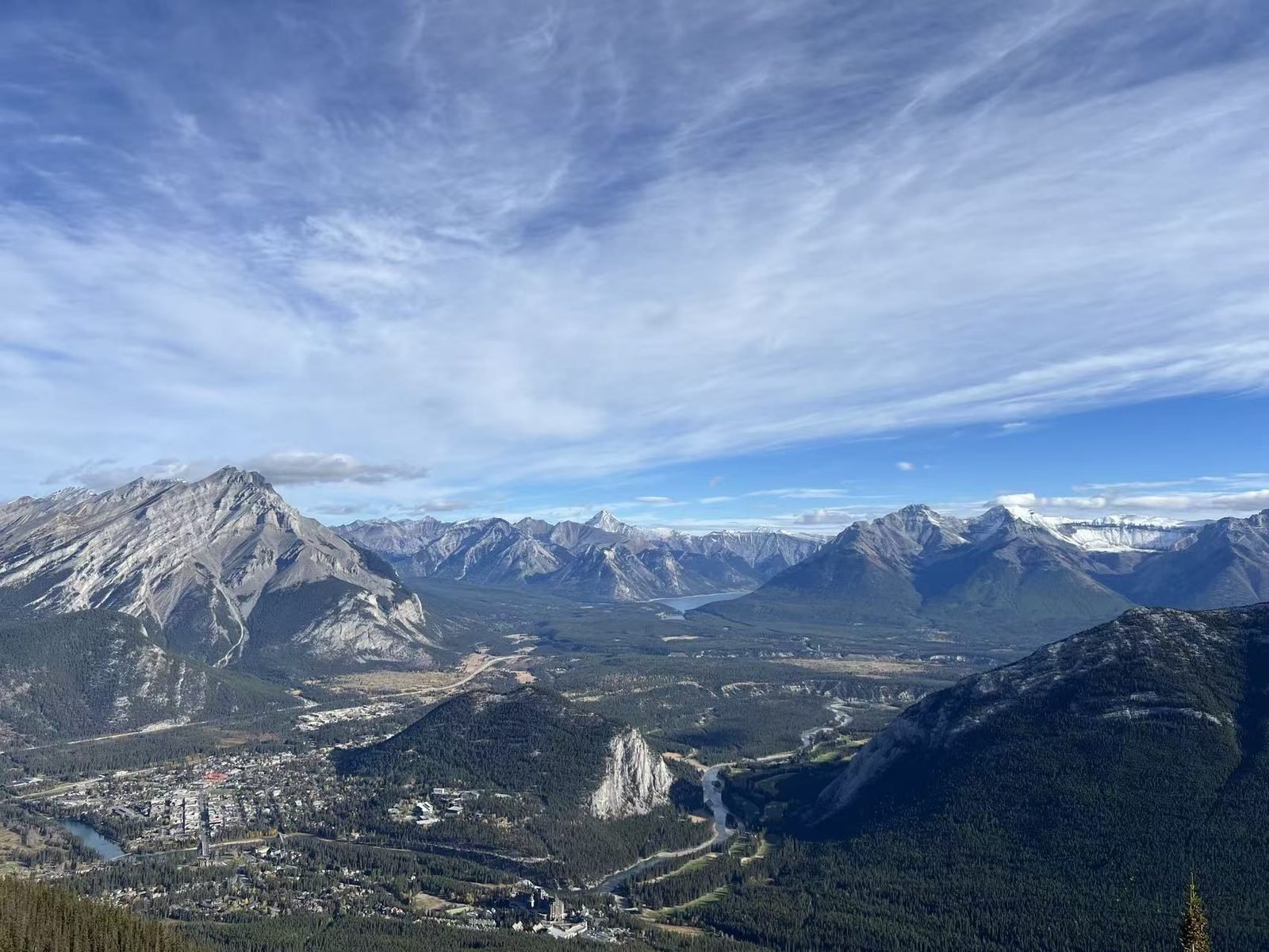 Calgary/Banff Round Trip to Banff National Park: 1-Day In-Depth Tour (Summer Itinerary)