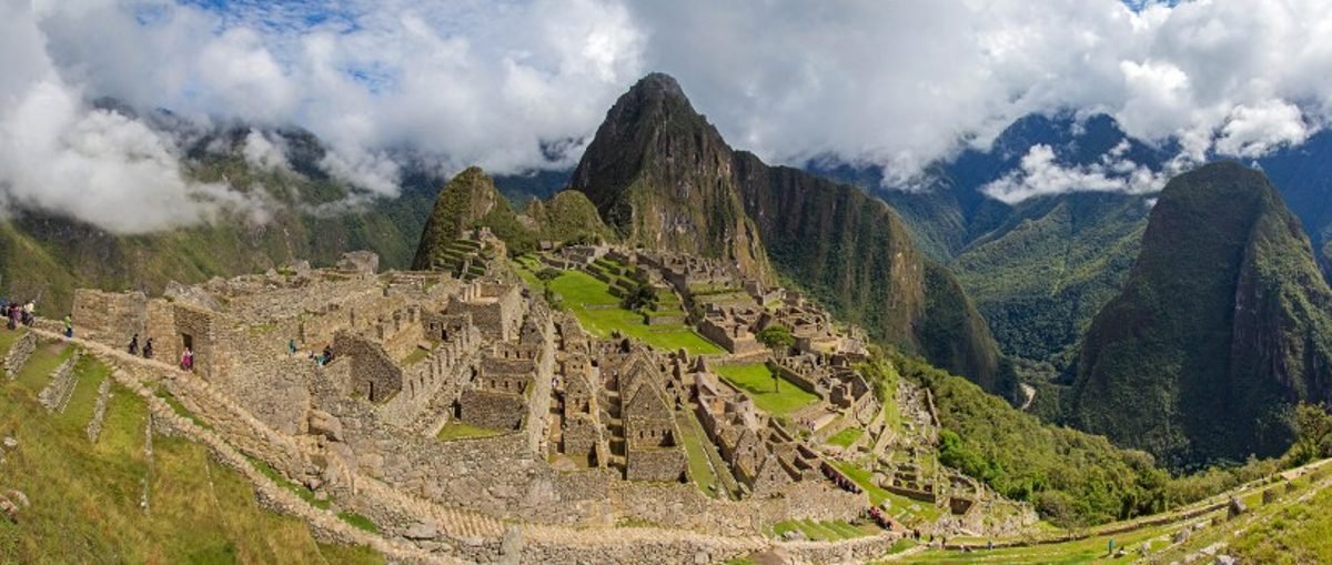 6 Days & 5 Nights Tour across Peru, Cusco, Sacred Valley, and Machu Picchu