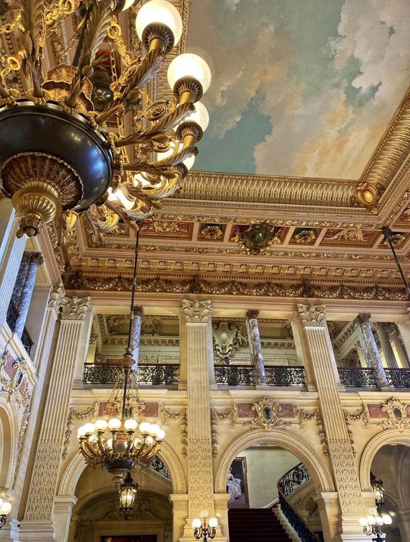 1 Day Tour Through breakers, Marble House, and Downtown Newport