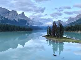  Summer Rocky Mountains | Seattle Airport Pickup+Vancouver+Jasper National Park+Columbia Glacier+Lake Louise+Moraine Lake 7-Day Tour (Package)