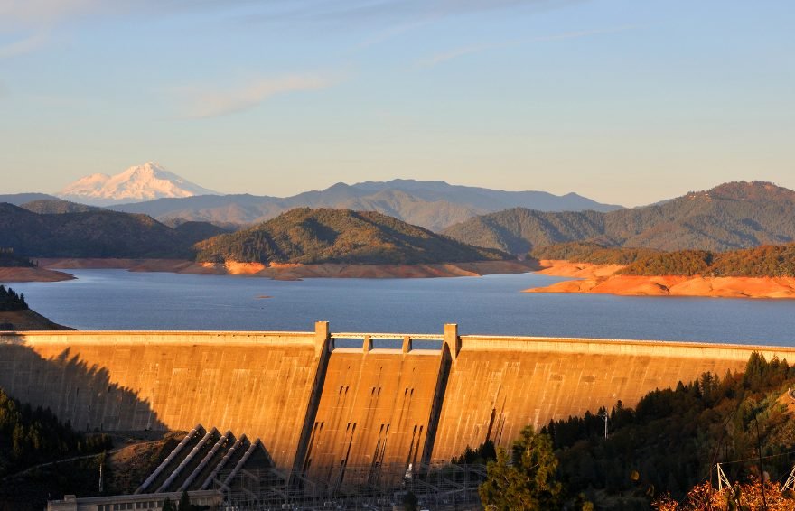 7-Day Tour across Vancouver, San Francisco, Redwood National and State Parks, Crater Lake National Park, Mt. Rainier National Park  w/ Amtrak Coast Starlight Tour