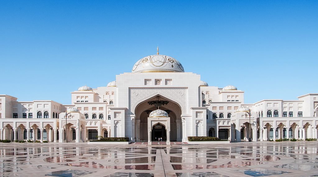 Small Group With No More Than 24 Guests | Dubai + Abu Dhabi, UAE 5 days and 4 nights tour