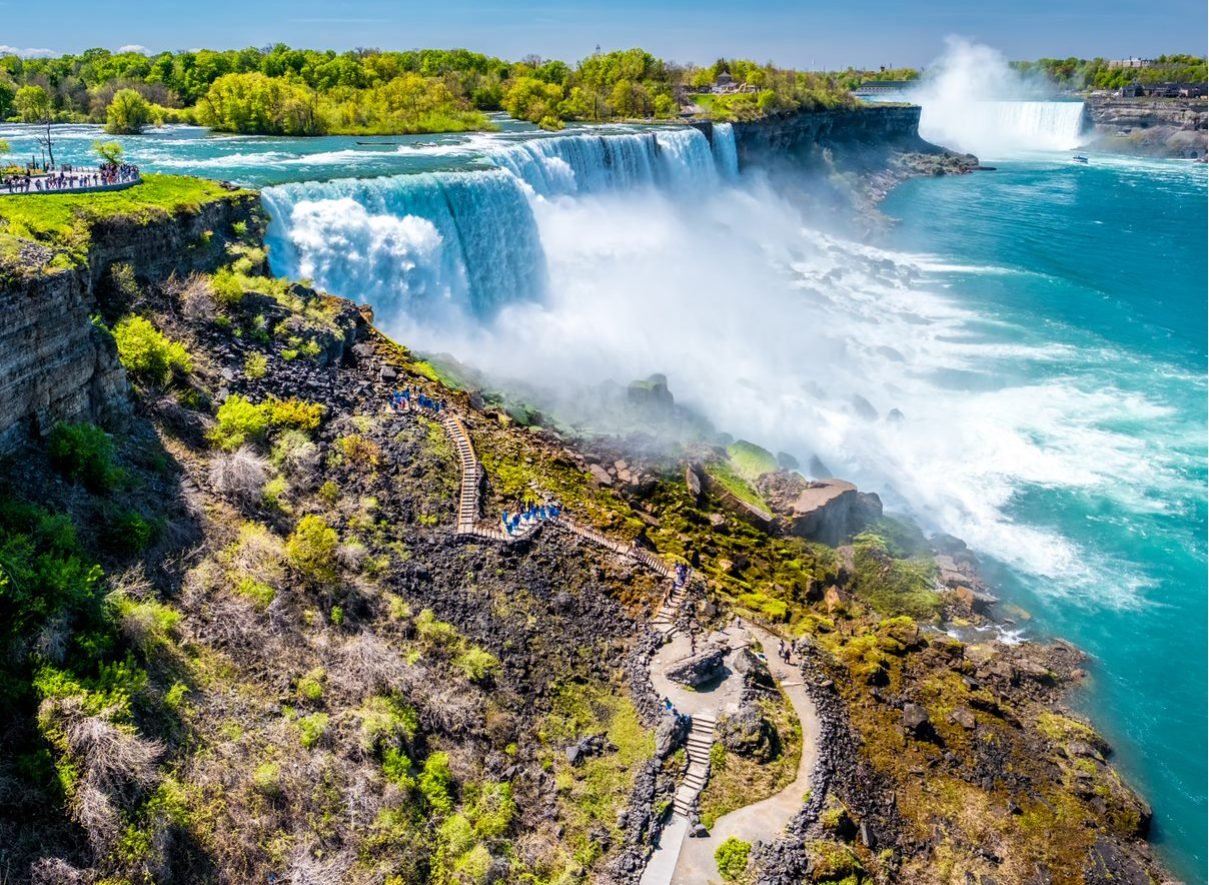 Canada Toronto + Montreal + Ottawa + Quebec + Niagara Falls 4-Day Tour