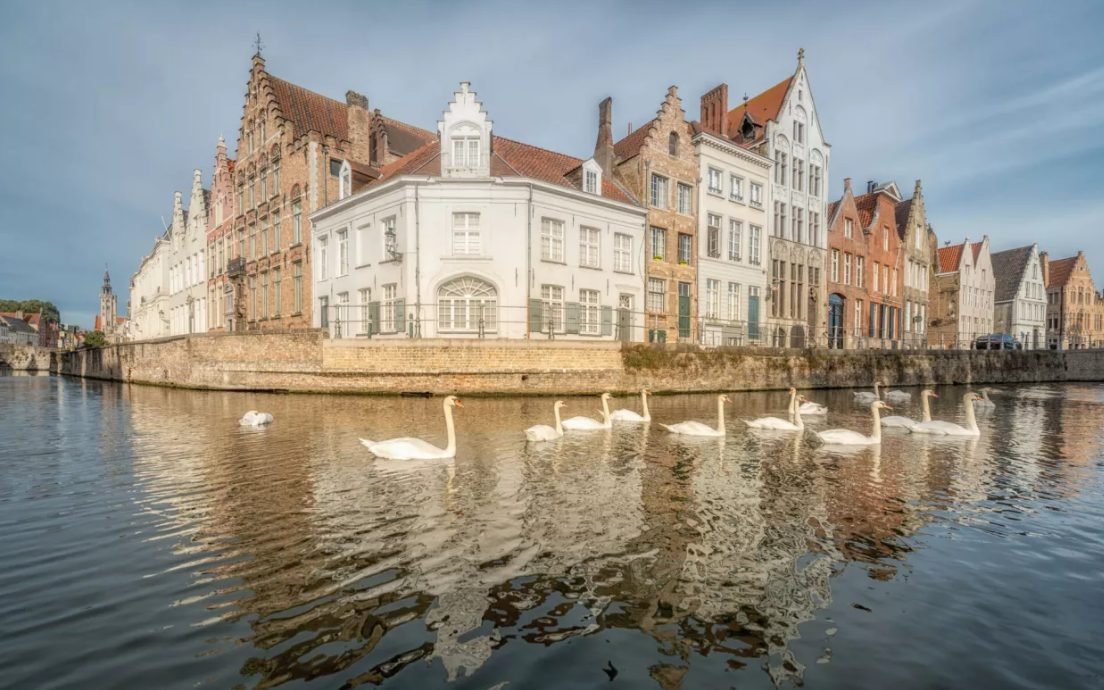 Small Group Tour (No more than 6 people) | Amsterdam Round Trip: Netherlands, Belgium, and France Mini-Loop Tour - 5-Day Tour of Cities and Towns in Three Countries