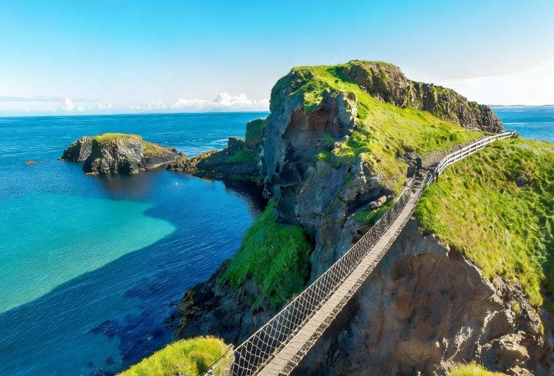 British Isles Circle Island Tour | England + Scotland + Northern Ireland + Ireland 11 Days and 10 Nights Tour