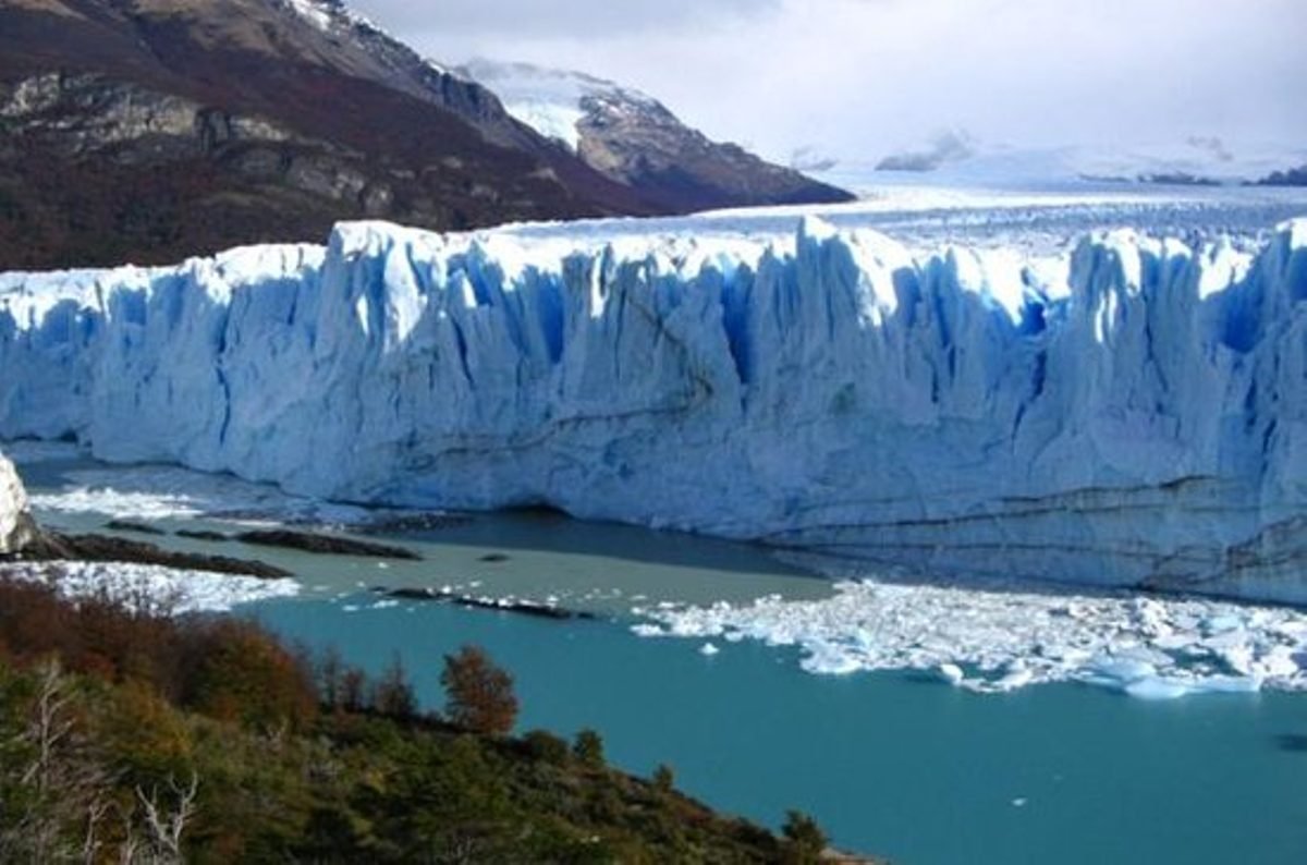 4 Days and 3 Nights Tour of Argentina, El Calafate, and Perito Moreno Glacier     