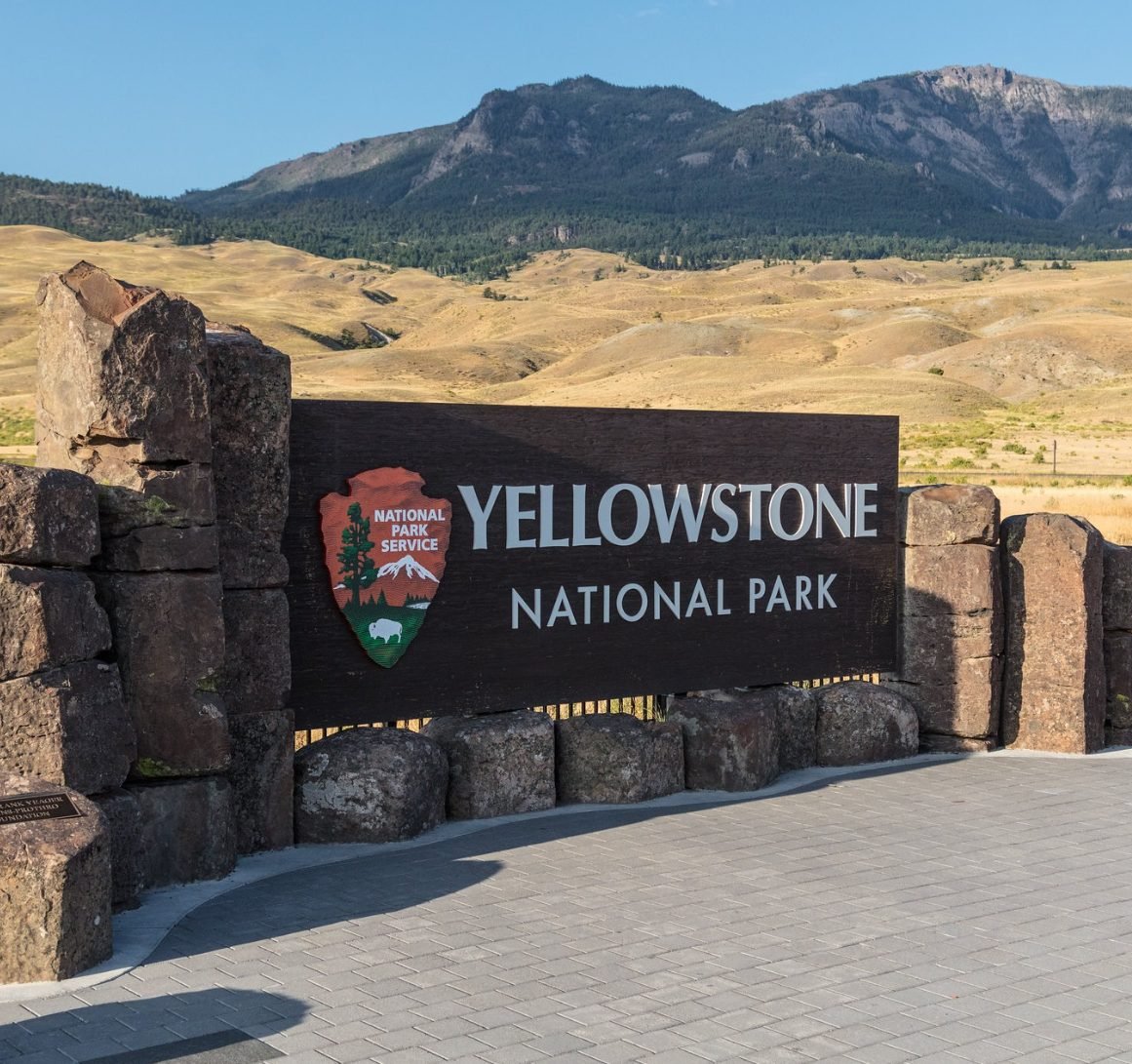 7-Days Tour of Denver, Crazy Horse, Mount Rushmore, Yellowstone National Park, Grand Teton National Park, and Salt Lake City 