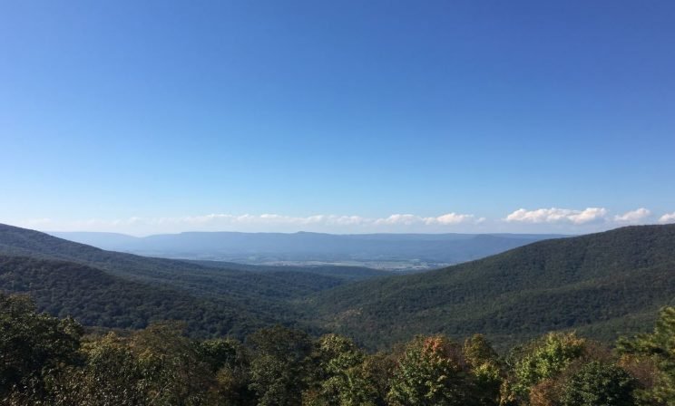 Small Group No More Than 13 Guests | Virginia and Shenandoah National Park 1-Day Tour