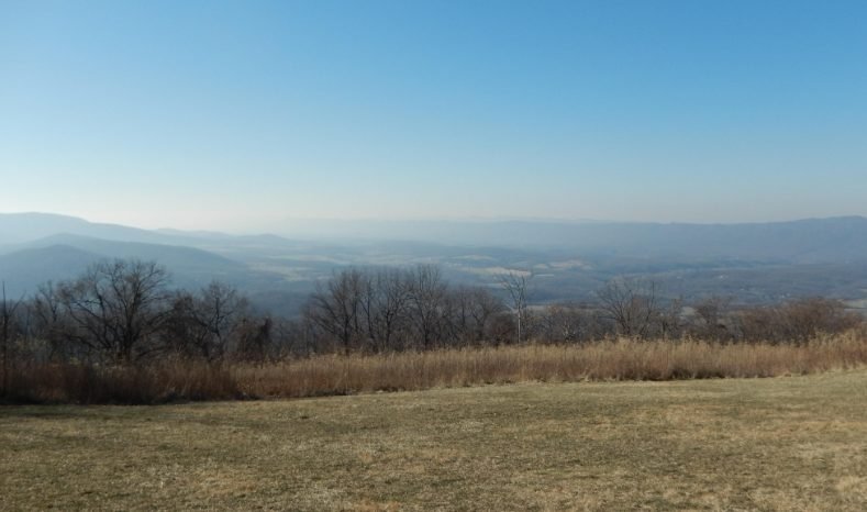  Small Group No More Than 13 Guests |  Washington D.C.+ Philadelphia+ New York+ Virginia+ Shenandoah National 4-Day Tour 