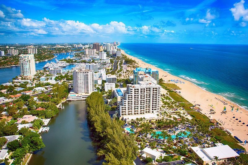 7 Day Tour across Orlando, Miami, Key West, Palm Beach, and Fort Lauderdale (Small Group of No More Than 14 Guests)