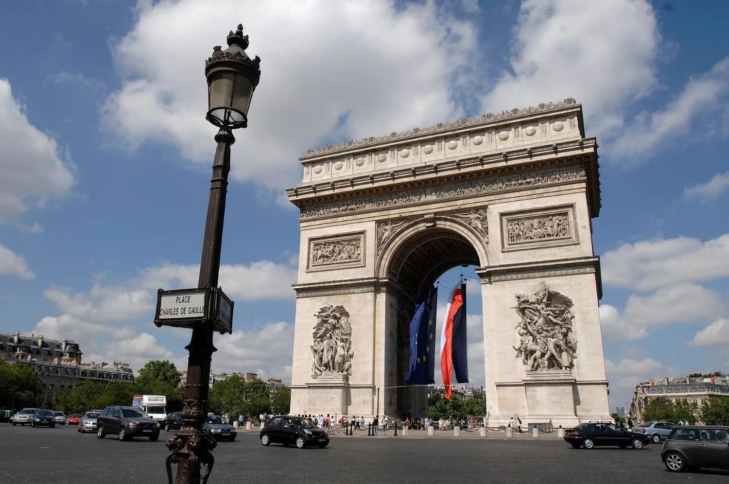 [Red]  7 Day 6 Nights Tour Through Paris, Versailles, Reims, Luxembourg, Trier,  Frankfurt, Bonn, Cologne, Amsterdam, and Brussels