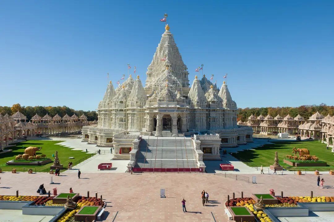 1 Day Tour of BAPS Shri Swaminarayan Mandir, Robbinsville, and Grounds For  Sculpture