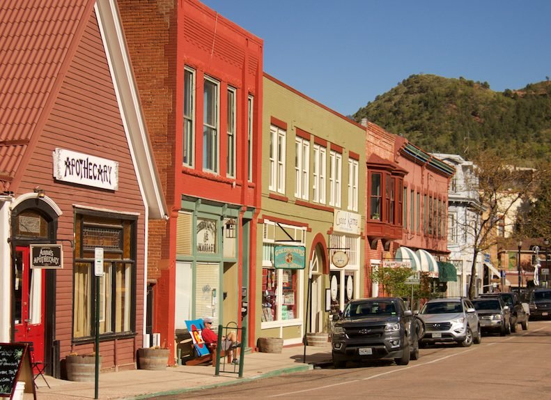 Small Group of 14 People | 7 Days Tour to Denver, Boulder, Rocky Mountain National Park, Glenwood Springs, Aspen, Black Hawk, and Colorado Springs