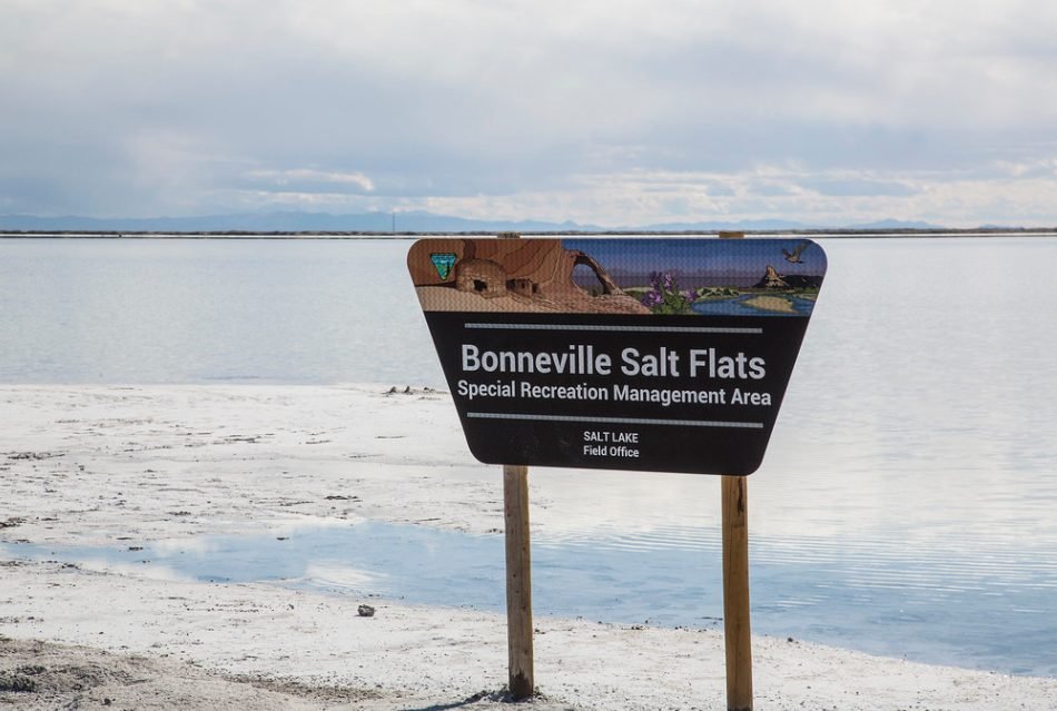Half Day Tour Through “Sky Mirror” Bonneville Salt Flats