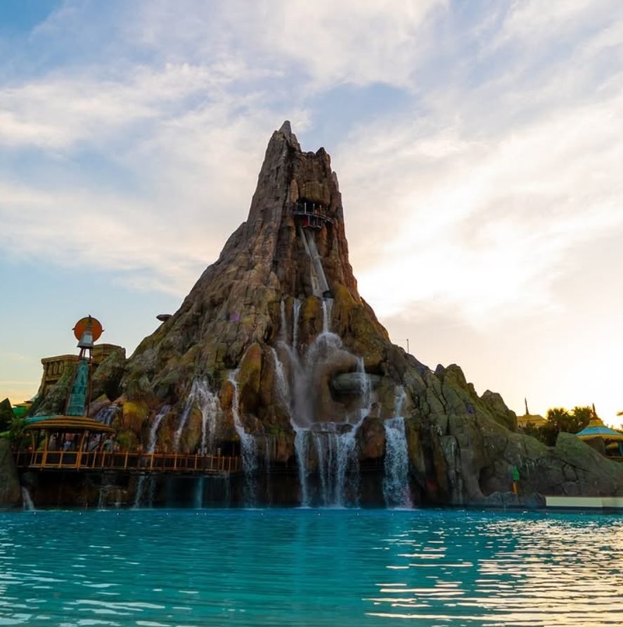 Small Group of No More Than 14 Guests | Orlando 9-Day self-guided and guided Tour