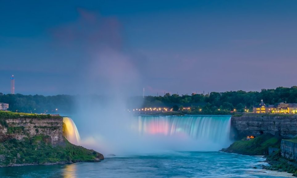 4 Day Tour Across New York, Philadelphia, Washington D.C., Niagara Falls, and Boston