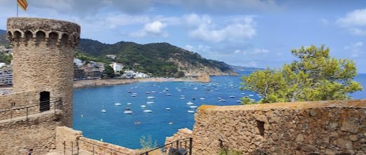 Small Group Tour (No more than 6 people) | Barcelona Round Trip: A Stunning Coastline Tour - Encounter Art and Medieval Cities (5 Days)