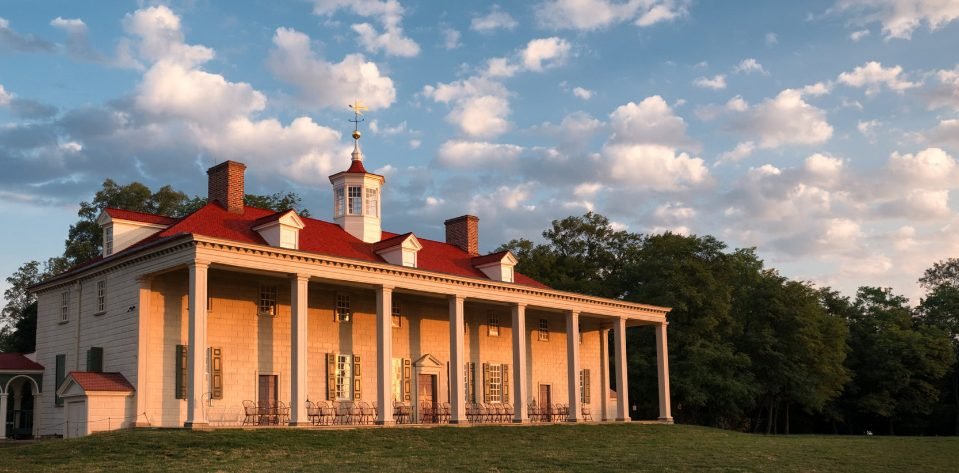  Small Group No More Than 13 Guests | Washington DC Day to Night Tour with Mount Vernon Excursion 