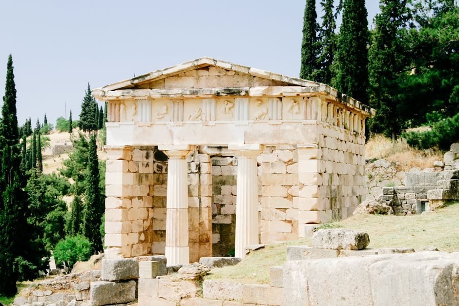 Greece: Athens, Delphi, Kalambaka, Mykonos and Santorini 9 days 8-night Tour