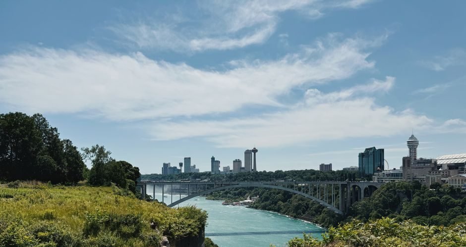 Easy East Coast Intercity Connections | Niagara Falls - Boston